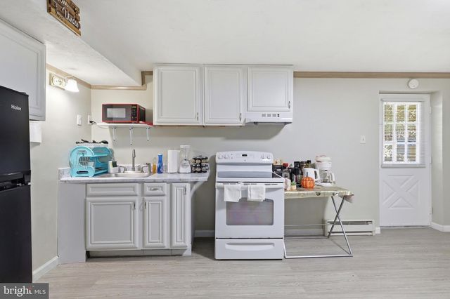 152 POPLAR RD, New Oxford, PA 17350