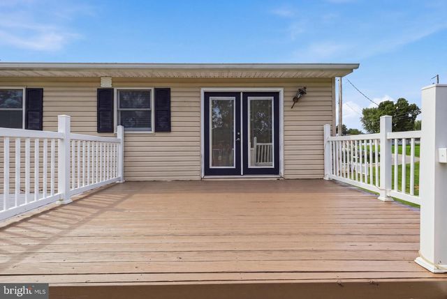152 POPLAR RD, New Oxford, PA 17350