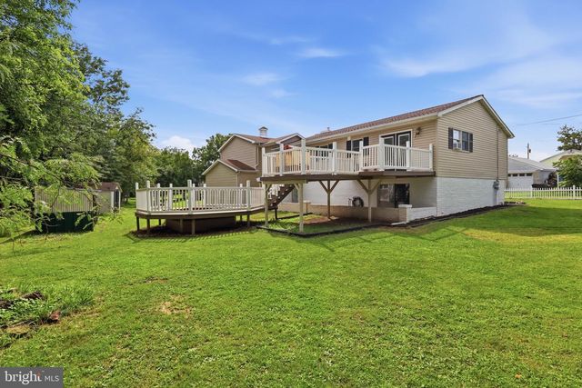 152 POPLAR RD, New Oxford, PA 17350