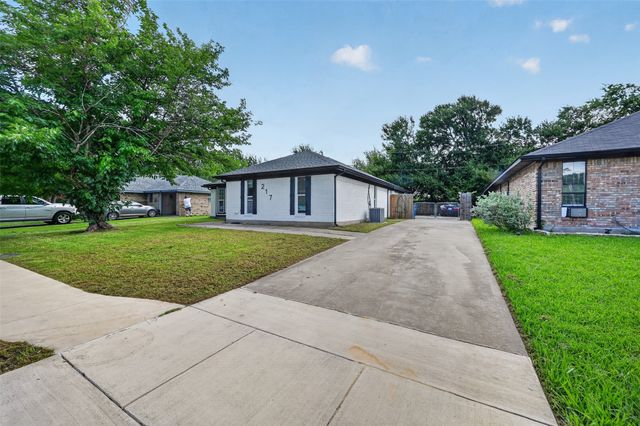 217 Teakwood Drive, Princeton, TX 75407