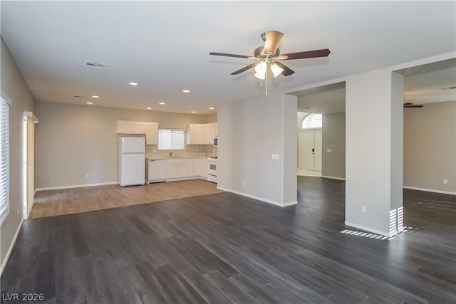 4361 Cottontail Lane, Las Vegas, NV 89121
