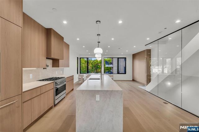 186 Prospect Street, Fort Lee, NJ 07024