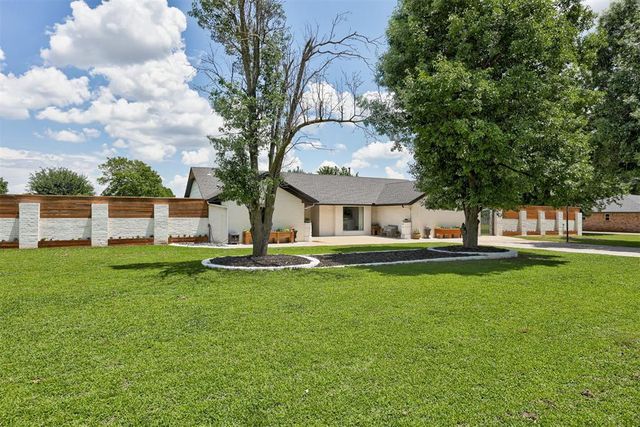 8204 Woodchuck Road, Yukon, OK 73099