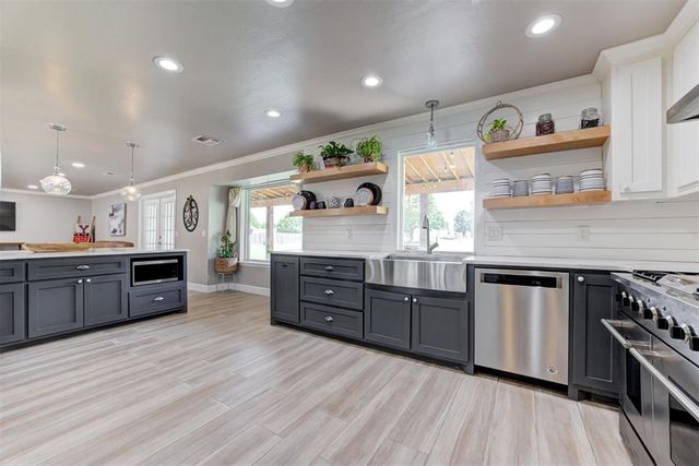 8204 Woodchuck Road, Yukon, OK 73099