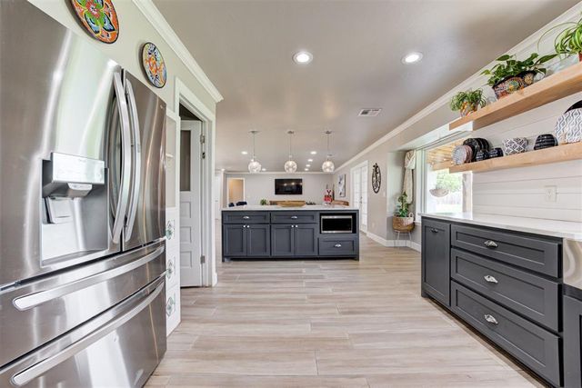 8204 Woodchuck Road, Yukon, OK 73099