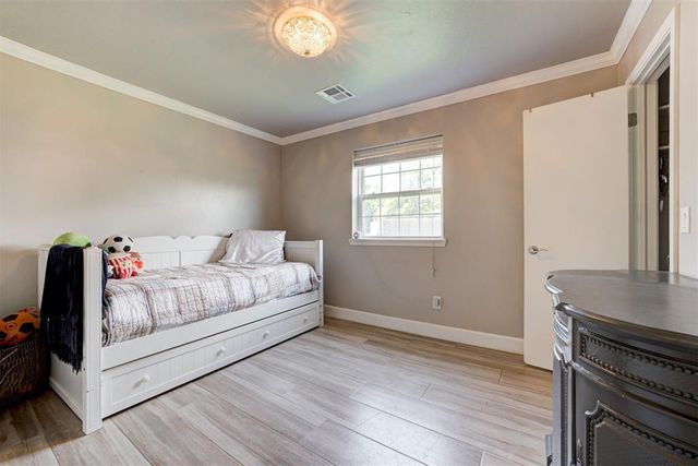 8204 Woodchuck Road, Yukon, OK 73099