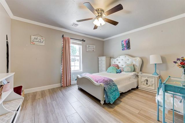 8204 Woodchuck Road, Yukon, OK 73099