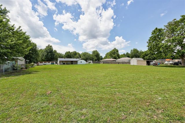 8204 Woodchuck Road, Yukon, OK 73099