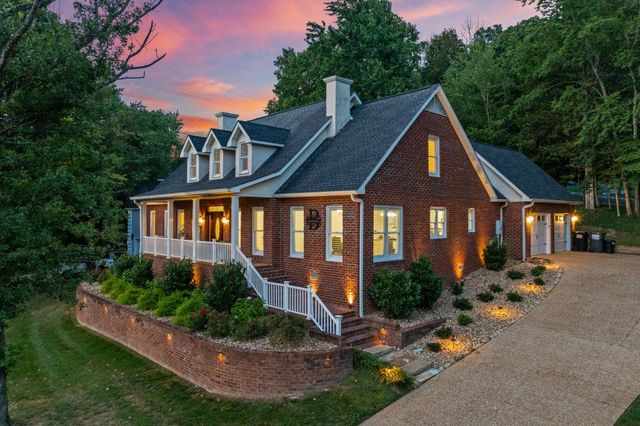 1566 N Plantation Dr, Cookeville, TN 38506