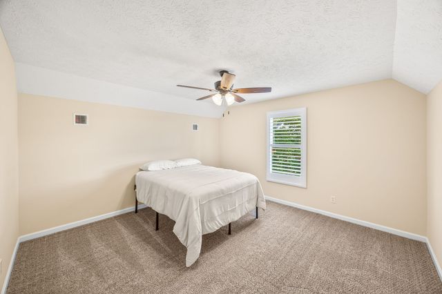 1566 N Plantation Dr, Cookeville, TN 38506