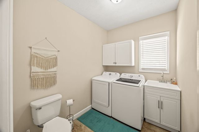 1566 N Plantation Dr, Cookeville, TN 38506