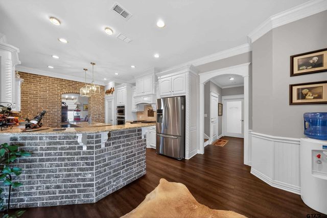 23151 Champion Dr., Lindale, TX 75771