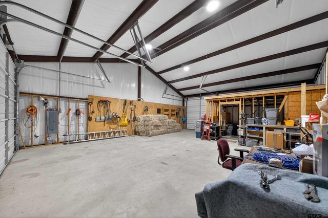23151 Champion Dr., Lindale, TX 75771