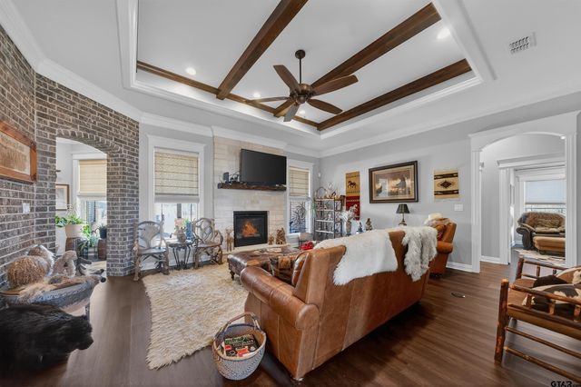 23151 Champion Dr., Lindale, TX 75771