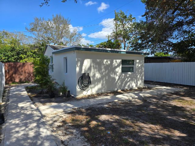 4648 SW 24th Avenue Unit 2, Dania Beach, FL 33312