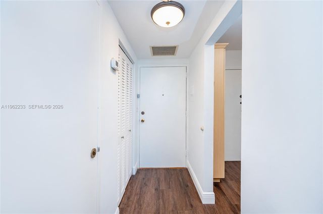 2899 Collins Ave 1505, Miami Beach, FL 33140