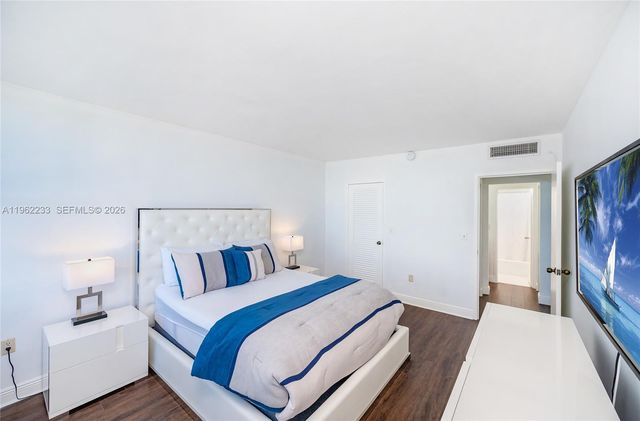 2899 Collins Ave 1505, Miami Beach, FL 33140