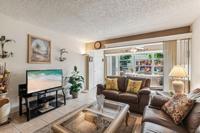 1051 Orange Terrace 103, Delray Beach, FL 33445