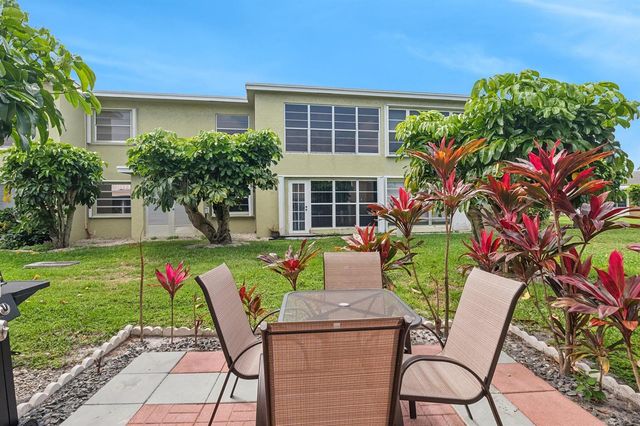 1051 Orange Terrace 103, Delray Beach, FL 33445