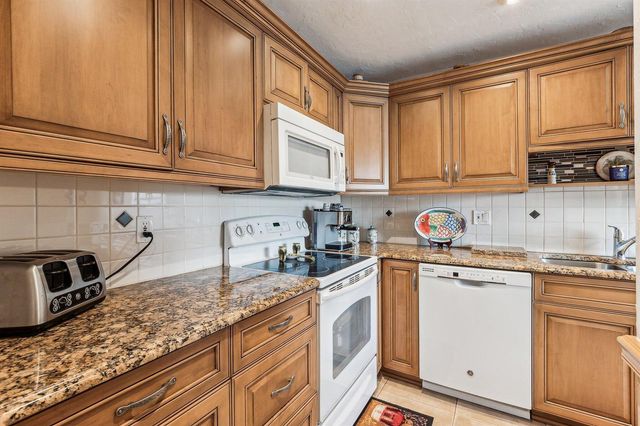 1051 Orange Terrace 103, Delray Beach, FL 33445