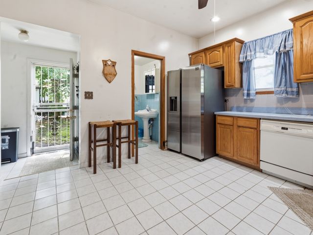 458 Winston Avenue, Joliet, IL 60433