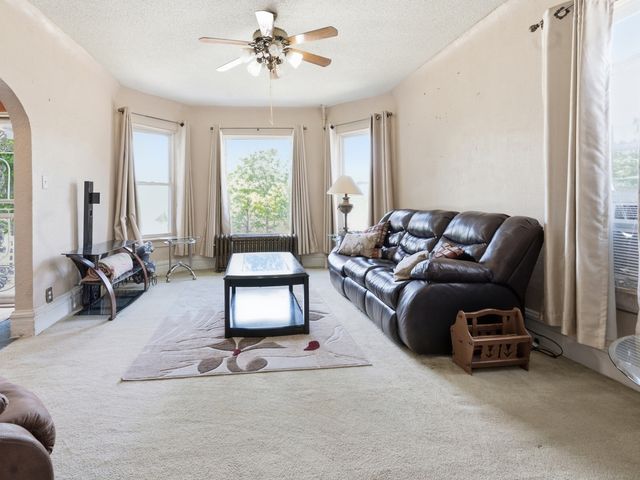 458 Winston Avenue, Joliet, IL 60433