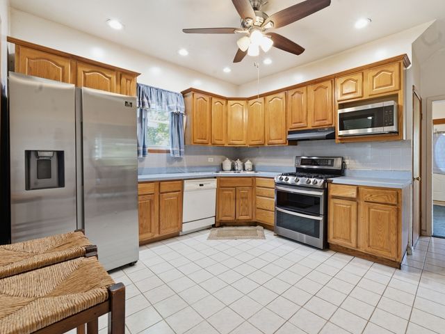 458 Winston Avenue, Joliet, IL 60433