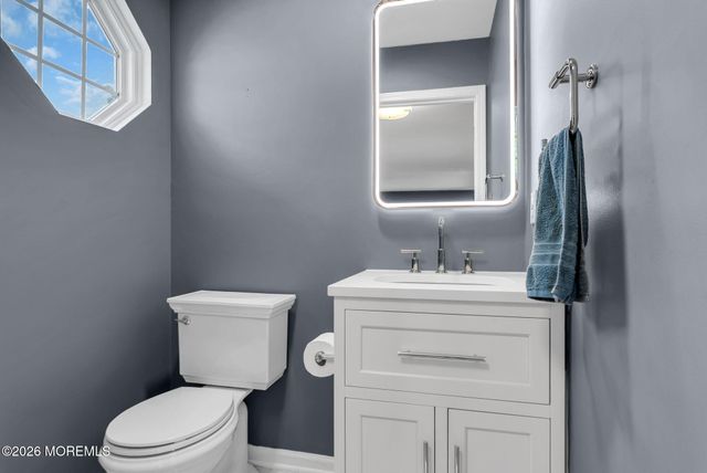 37 Grand Teton Avenue, Howell, NJ 07731