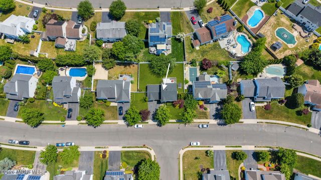 37 Grand Teton Avenue, Howell, NJ 07731