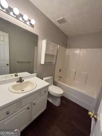 43 Canterbury Drive, Grantville, GA 30220