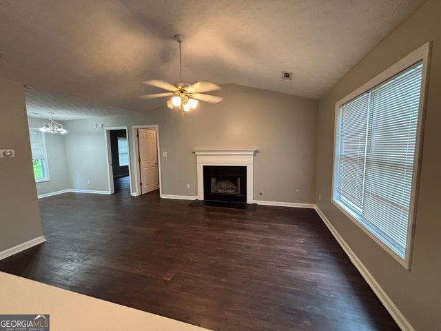 43 Canterbury Drive, Grantville, GA 30220