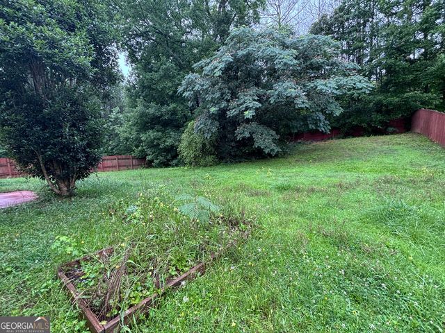 43 Canterbury Drive, Grantville, GA 30220