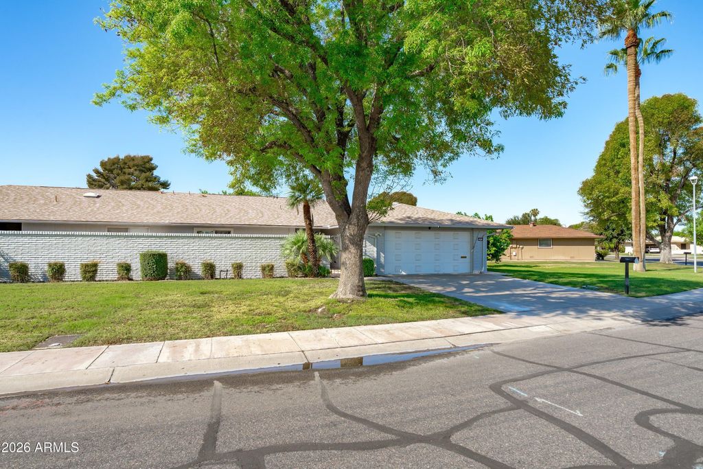 18414 N 99TH Drive, Sun City, AZ 85373 — photo 4