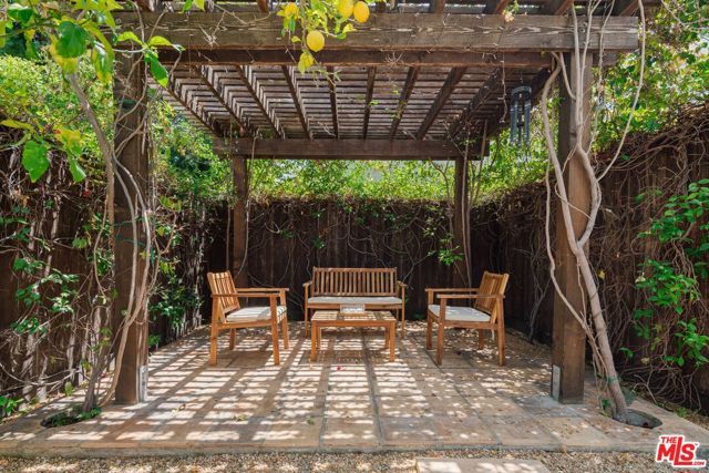 750 N Stanley Avenue, Los Angeles, CA 90046