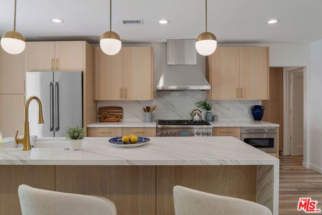 750 N Stanley Avenue, Los Angeles, CA 90046
