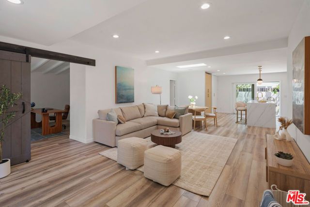 750 N Stanley Avenue, Los Angeles, CA 90046