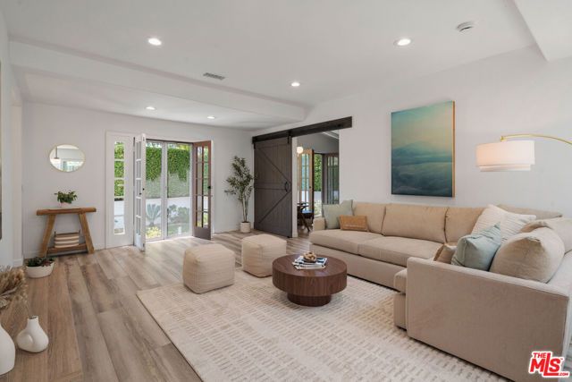 750 N Stanley Avenue, Los Angeles, CA 90046