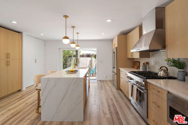 750 N Stanley Avenue, Los Angeles, CA 90046