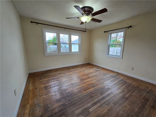 25 Winslow Street, East Providence, RI 02915