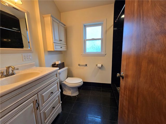 25 Winslow Street, East Providence, RI 02915