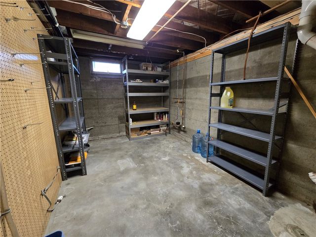 25 Winslow Street, East Providence, RI 02915