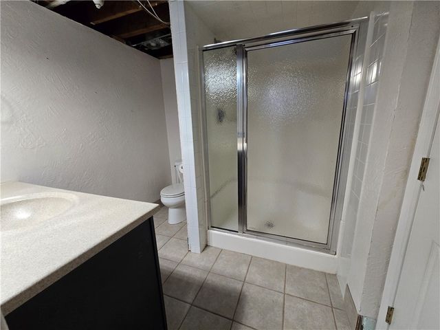 25 Winslow Street, East Providence, RI 02915