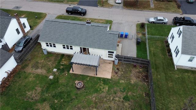 25 Winslow Street, East Providence, RI 02915