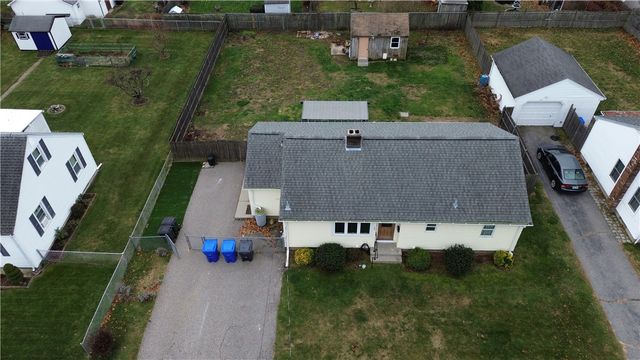 25 Winslow Street, East Providence, RI 02915