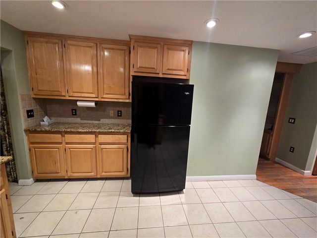 25 Winslow Street, East Providence, RI 02915