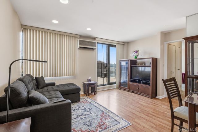 185 W Park Avenue 406, Long Beach, NY 11561