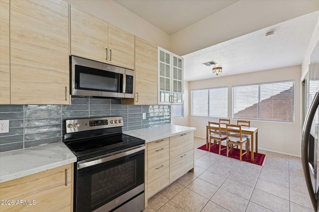 1914 E CITATION Lane, Tempe, AZ 85284