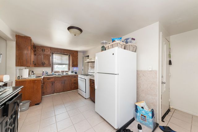 8 Osgood Street, Joliet, IL 60433