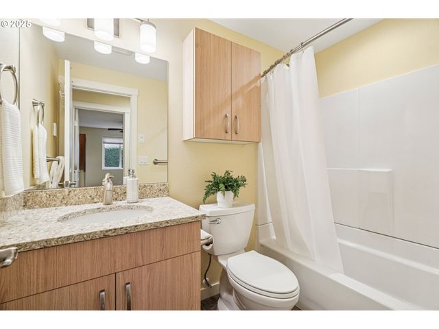 2113 Ne 77TH Ave, Vancouver, WA 98664