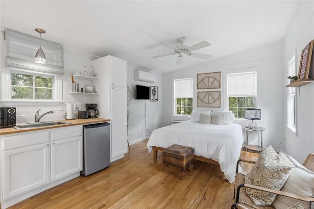 2113 Oxford Ave, Austin, TX 78704